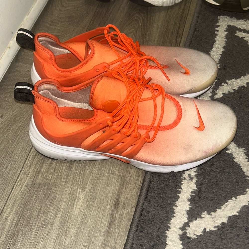 Orange Nike